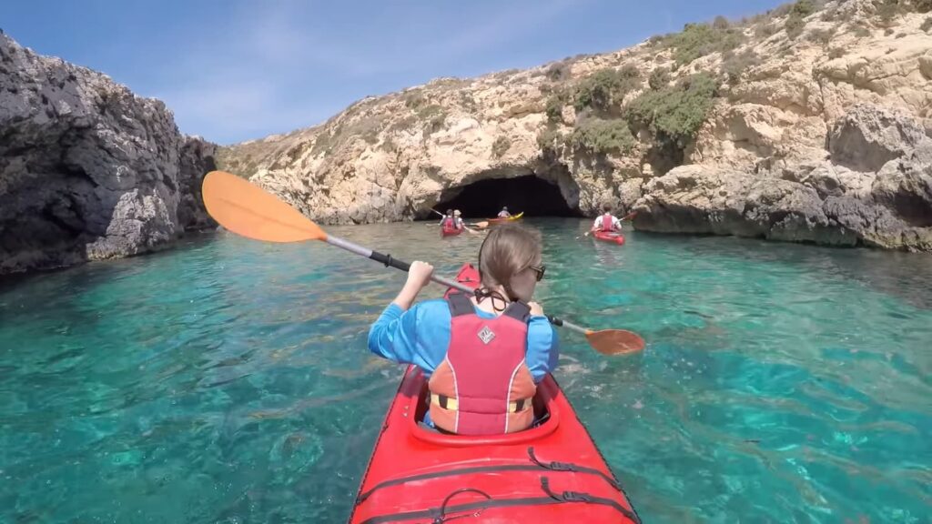 kayaking around gozo and comino
